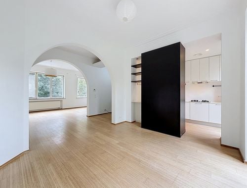                                         Gelijkvloers app. te huur in Etterbeek, € 1.650
