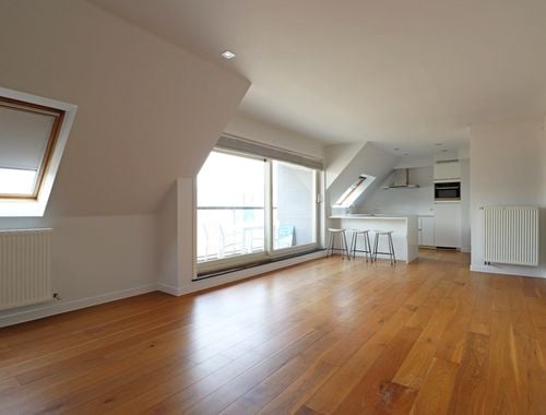                                         Penthouse te huur in Pittem, € 800
