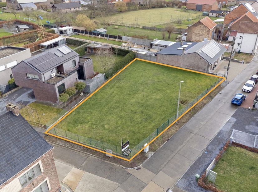 BOUWGROND VOOR EEN OPEN BEBOUWING VAN 7A36CA IN HET LANDELIJKE NIEL (GINGELOM)!<br />
Deze bouwgrond, gekend als lot 4 van een goedgekeurde verkavelin