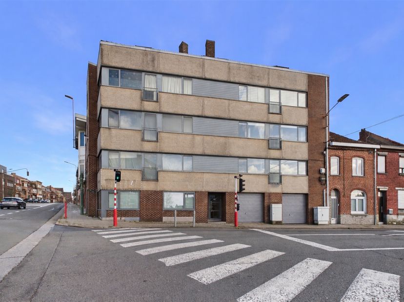 Appartement 1 chambre avec possibilité de garage face au Parc de Mouscron<br />
<br />
Cet appartement 1 chambre avec possibilité de garage et cave