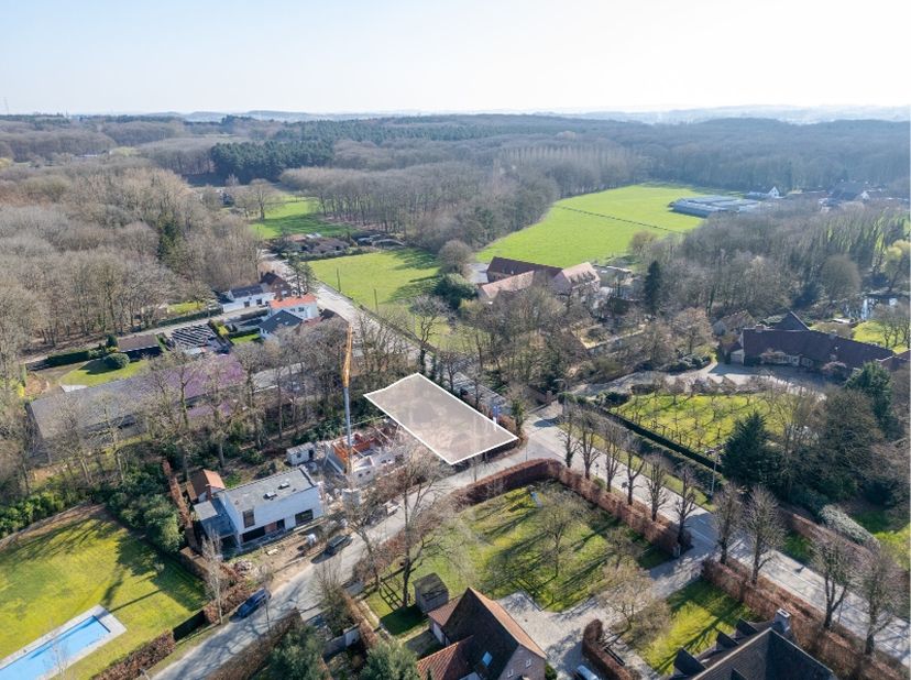 Aan de kruising van de Fazantenlaan met de Wortegemseweg in Waregem, biedt Dumobil&amp;nbsp;deze bouwgrond (lot 1) voor villabouw aan. In deze residentiël