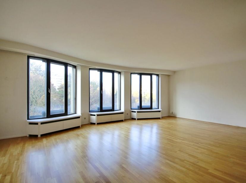 Appartement te huur in RUE DE BELLE VUE 24,
                    1000 Brussel