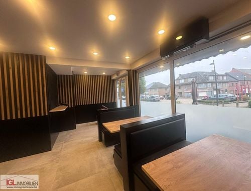                                         Handelsgelijkvloers te koop in Vlezenbeek, € 225.000
