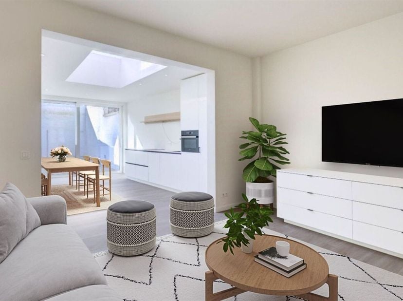 JACQ. Real Estate stelt met plezier deze volledig gerenoveerde woning voor, gelegen op wandelafstand van het centrum van Lier.<br />
<br />
De wonin