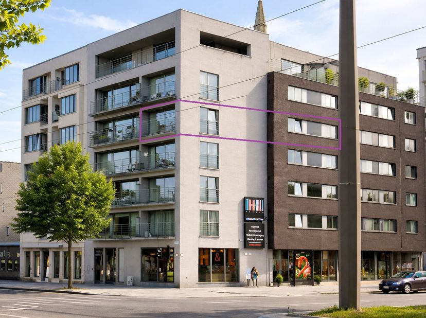 Vous recherchez un emplacement de choix au cur de la ville ?  Cet immeuble récent, construit en 2009, offre une opportunité unique :  Un appartement m