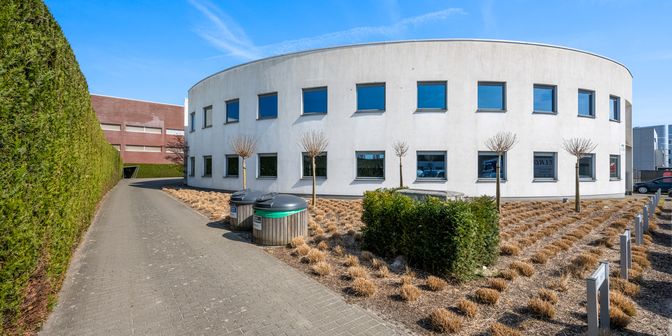 Bien professionnel à vendre à Industriepark-Zwijnaarde 3 boîte A-B, 9052 Zwijnaarde