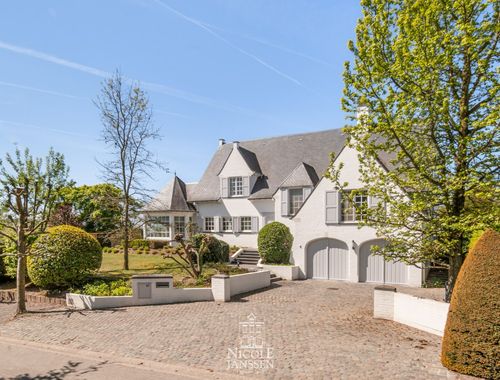                                         Villa-Manoir à vendre à Riksingen, € 985.000
