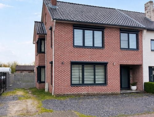                                         Maison à vendre à Lanklaar, € 349.000

