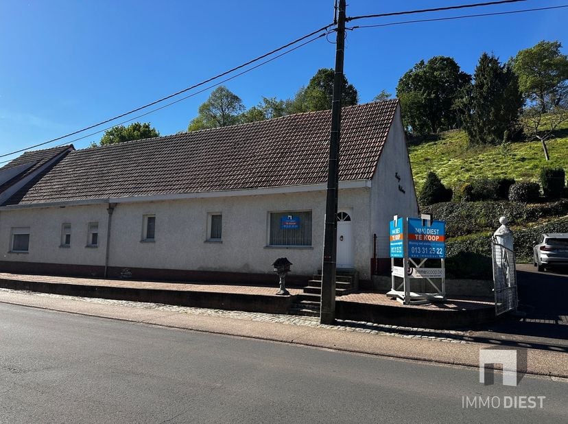 Charmante woning met een landelijk karakter in Diest (Kaggevinne)<br />
<br />
Op zoek naar een woning die rust en ruimte biedt, maar toch dichtbij