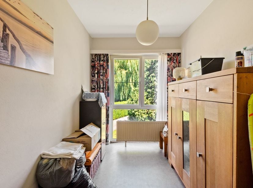 Instapklaar en energiezuinig appartement (75m²) met 2 slaapkamers en garagebox (verplicht bij aan te kopen voor €25.000) op een uitstekende locatie te