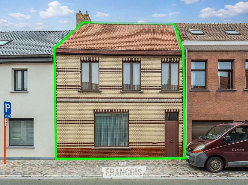 Huis te koop in Dorpsstraat 18,
                    8432 Leffinge