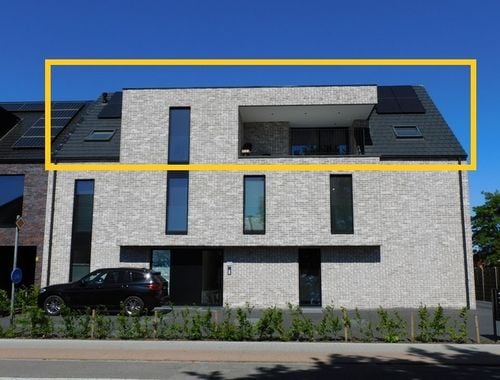                                         Penthouse à louer à Helchteren, € 1.315
