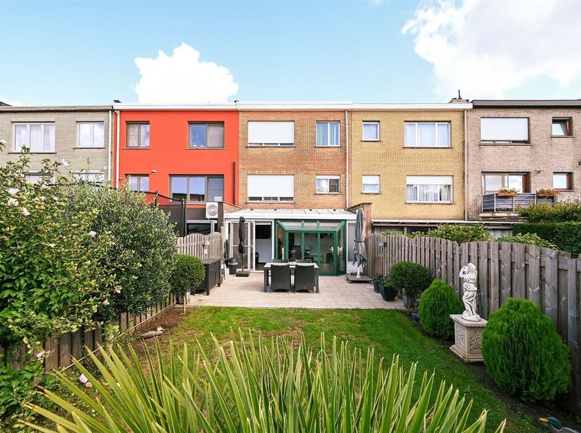 Huis te koop in Platanenlaan 147,
                    2940 Hoevenen