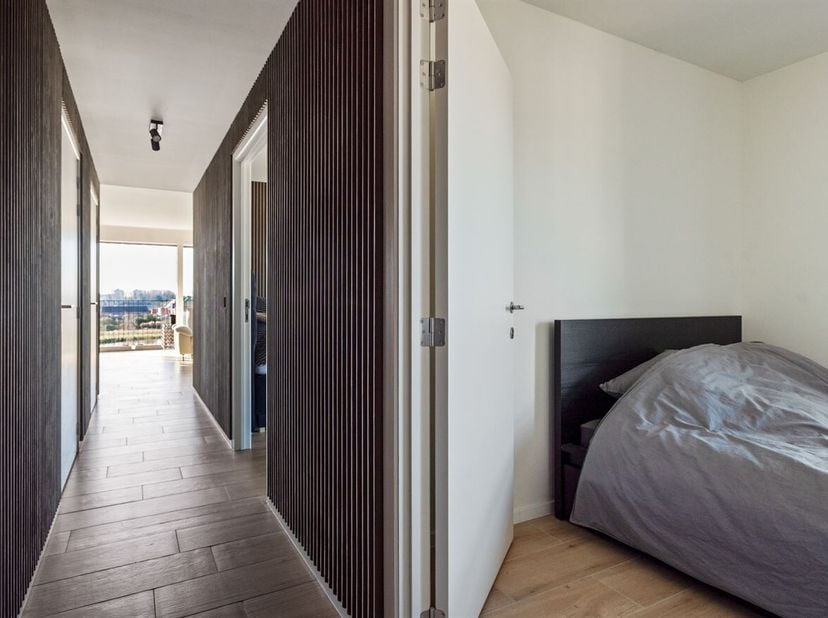 Ligging:<br />
Dit moderne appartement ligt in het rustige en recent ontwikkelde project Heizijde in Turnhout, op korte afstand van het centrum. De lo