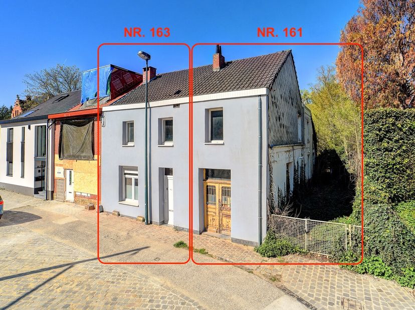 [[ CE BIEN PARTICIPE À LA JOURNÉE MAISONS OUVERTES ERA LE 13/6 DE 11:00 À 12:00 ]] À vendre: 2 maisons avec jardin et emplacements de parking idéaleme