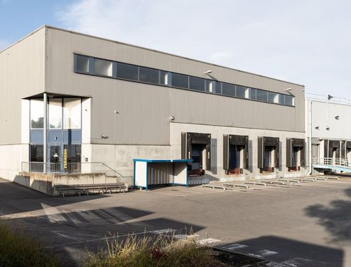                                         Bâtiment d’entreprise à louer à Ternat, € 6.458
