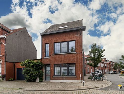                                         Maison à vendre à Ekeren, € 395.000
