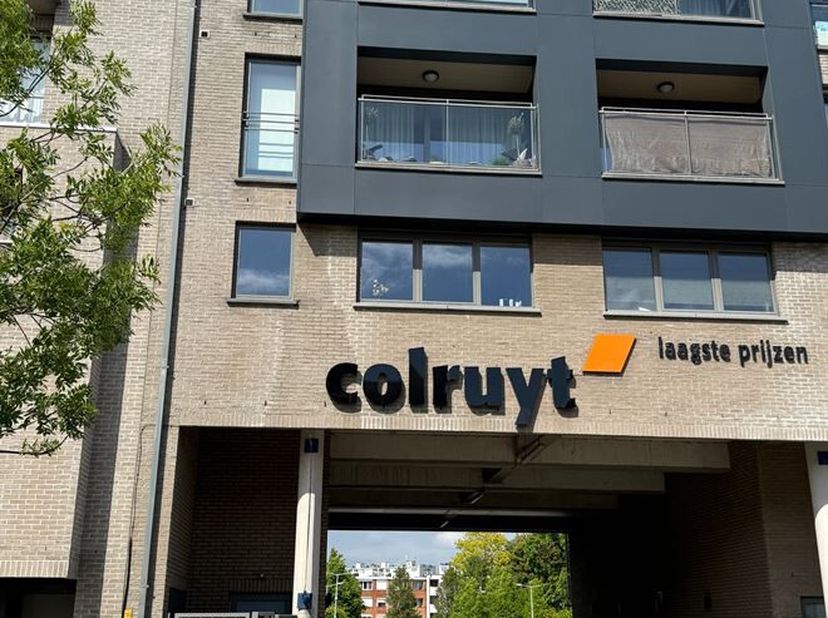 .Verzorgd appartement met terras op centrale ligging in Deurne<br />
In het hart van Deurne bevindt zich dit aangename en instapklare appartement. Dan