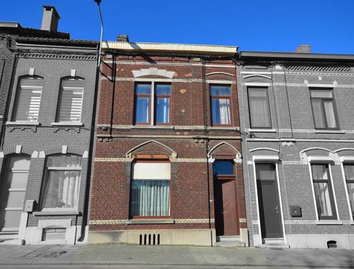                                         Maison unifamiliale à vendre à Couillet, € 85.000
