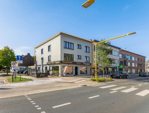                                         Immeuble d'appartements à vendre à Edegem, € 1.300.000
