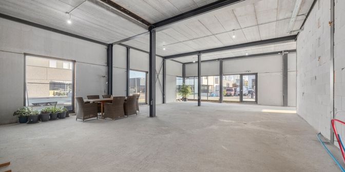 Bien professionnel à vendre à Atomiumstraat 9, 9100 Sint-Niklaas