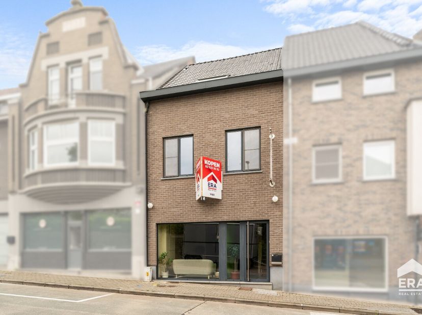 Huis te koop in Emile Eylenboschstraat 23,
                    1703 Schepdaal