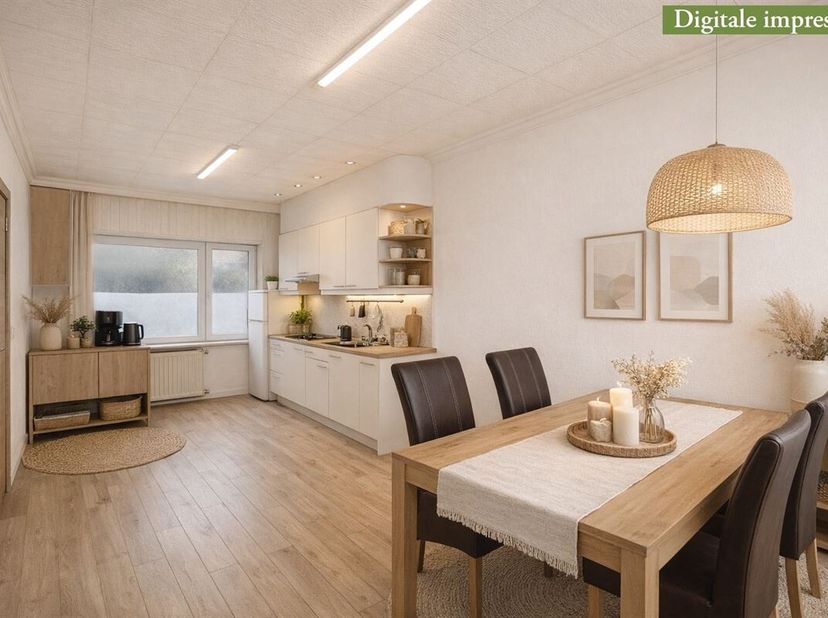 Gunstig gelegen gezinswoning in hartje Sint-Truiden<br />
Omgeving:<br />
+ Centraal gelegen in Sint-Truiden<br />
+ Op wandelafstand van de gezellige
