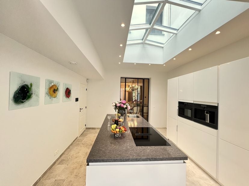 Turnkey townhouse, EPC A — Groene Poort / Slachthuissite.<br />
<br />
Move-in-ready townhouse in a prime location on the new Lobroekplein, on the for