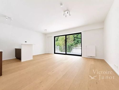                                         Appartement te huur in Sint-Lambrechts-Woluwe, € 1.900
