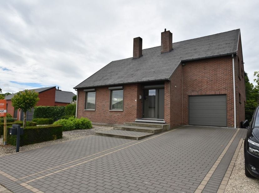 NIEUW BIJ ANIMO VASTGOED!!!<br />
<br />
Instapklare, perfect onderhouden open bebouwing op een toplocatie (799 m²) <br />
<br />
Bent u op zoek n