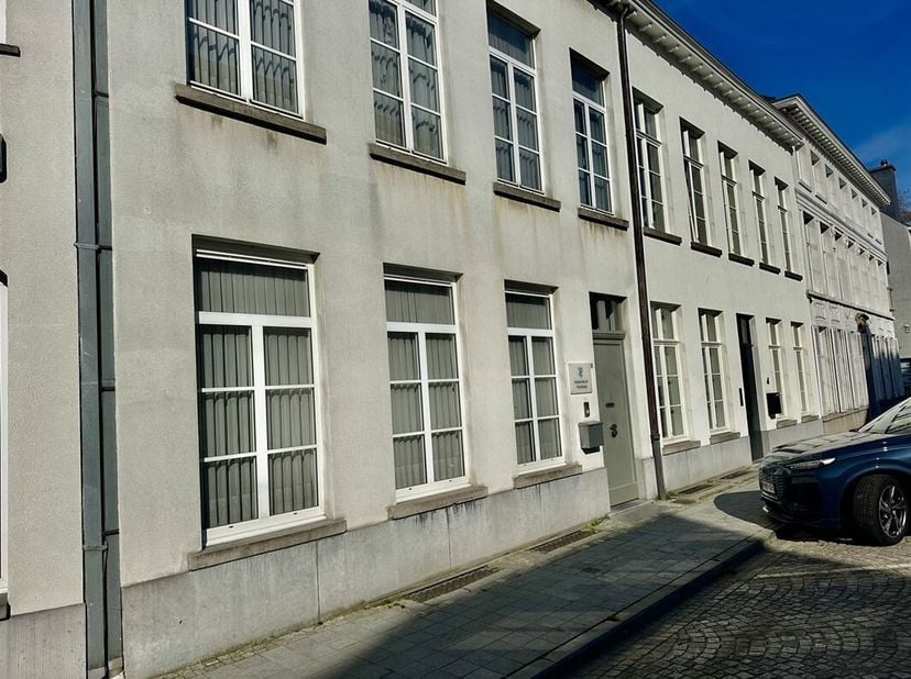 Op zoek naar karakter, comfort en de gezelligheid van de stad binnen handbereik?<br />
Op een boogscheut van de historische markt van Oudenaarde vindt