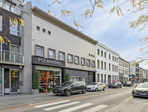                                         Usage mixte à vendre à Kortrijk, € 675.000
