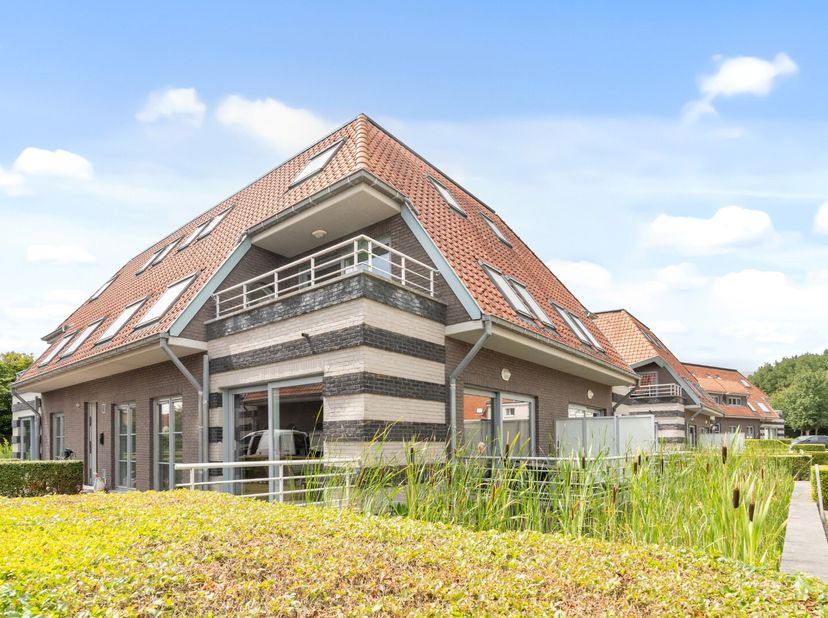 Ben je op zoek naar een comfortabel en instapklaar appartement aan zee, waar licht, rust en praktisch wonen samenkomen?<br />
Dit éénslaapkamerapparte