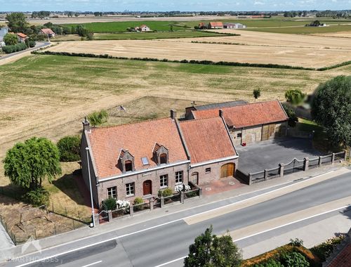                                         Hoeve te koop in Mannekensvere, € 920.000
