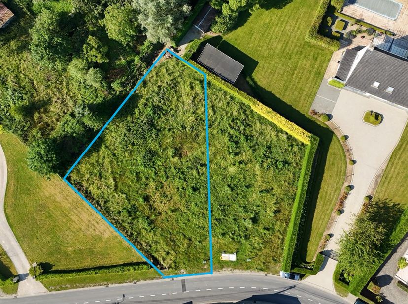 Vous &amp;ecirc;tes &amp;agrave; la recherche d'une nouvelle maison idyllique au milieu d'un environnement rural et luxuriant ?<br />
LOCATION :<br />
Les ter