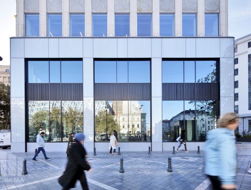                                         Bureaux à louer à Ixelles, € 12.213
