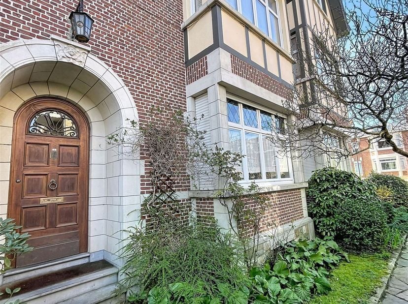 Huis te koop in Avenue des Jacinthes 8,
                    1030 Schaarbeek