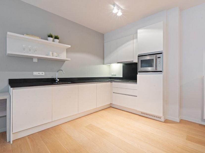 [[ CE BIEN PARTICIPE À LA JOURNÉE MAISONS OUVERTES ERA LE 13/6 DE 16:00 À 17:00 ]] De Haan: appartement moderne et exceptionnellement spacieux en rési