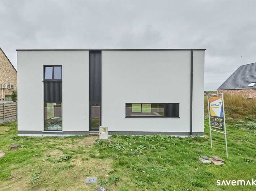 Maison BEN jumelée nouvellement construite à Reppel !<br />
La maison dans son état actuel à l'épreuve du vent comprend :<br />
<br />
* Ventilatio