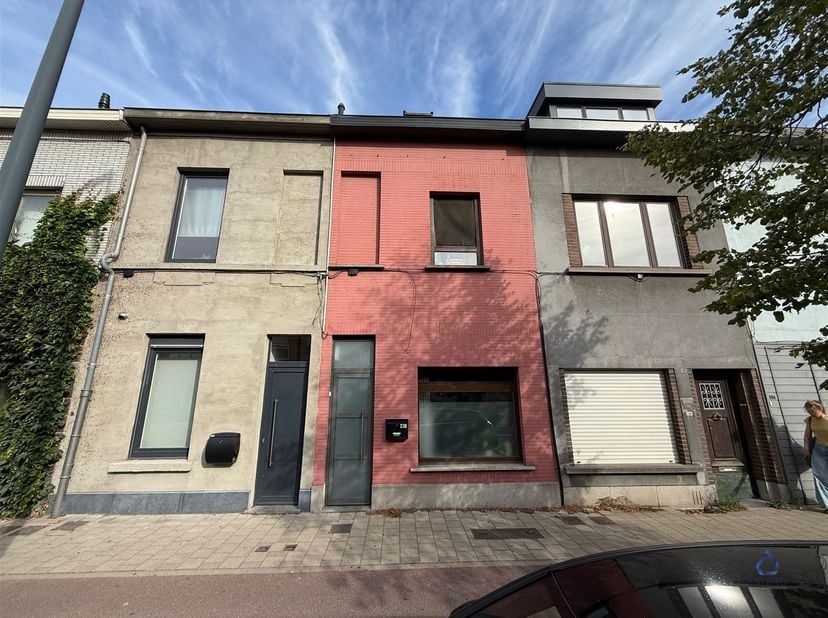 Maison à louer à Gand – Proche de l’UZ Gent avec jardin<br />
<br />
Maison à louer à Gand, située De Pintelaan, à proximité de l’UZ Gent et de De S