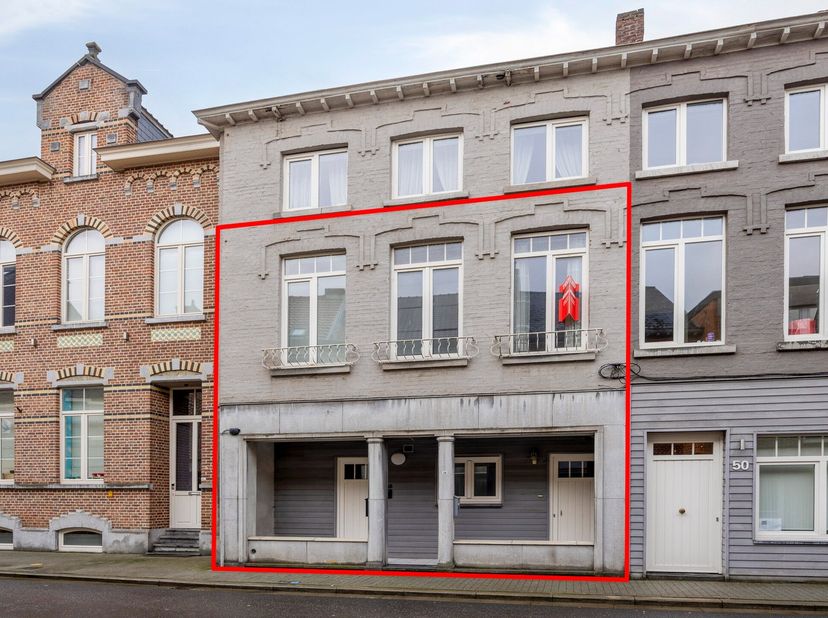 U woont hier op wandelafstand van winkels, horeca en openbaar vervoer en geniet toch van rust zonder hinder van drukte of lawaai.<br />
<br />
Dit app