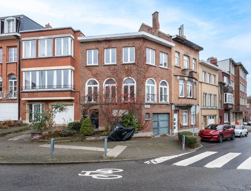                                         Immeuble d'appartements à vendre à Woluwe-Saint-Lambert, € 520.000
