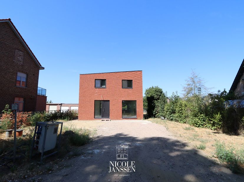 Huis te koop
                    in 3640 Kessenich
