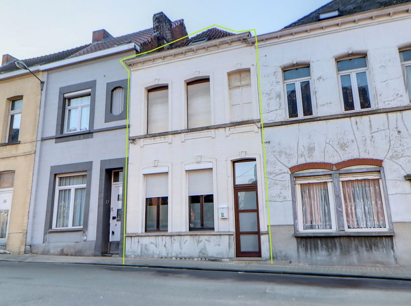 3-Slaapkamer Huis met Tuin dicht bij het Centrum!<br />
Indeling:<br />
Op de begane grond vindt u een inkomhal die toegang geeft tot een woonkamer (1