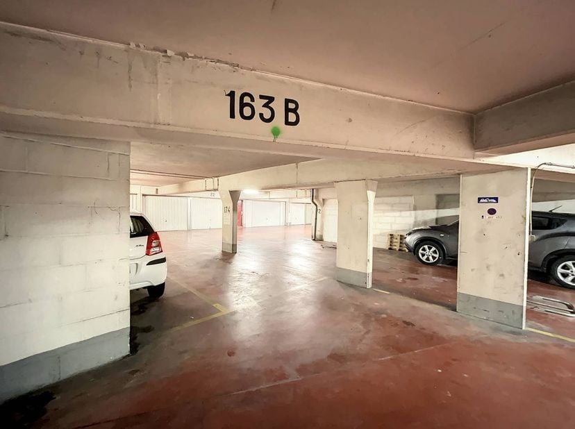 Garage te huur in Avenue De L'héliport - Helihavenlaan 10,
                    1000 Brussel