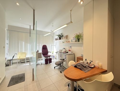                                         Handelsgelijkvloers te koop in Oostende, € 89.000
