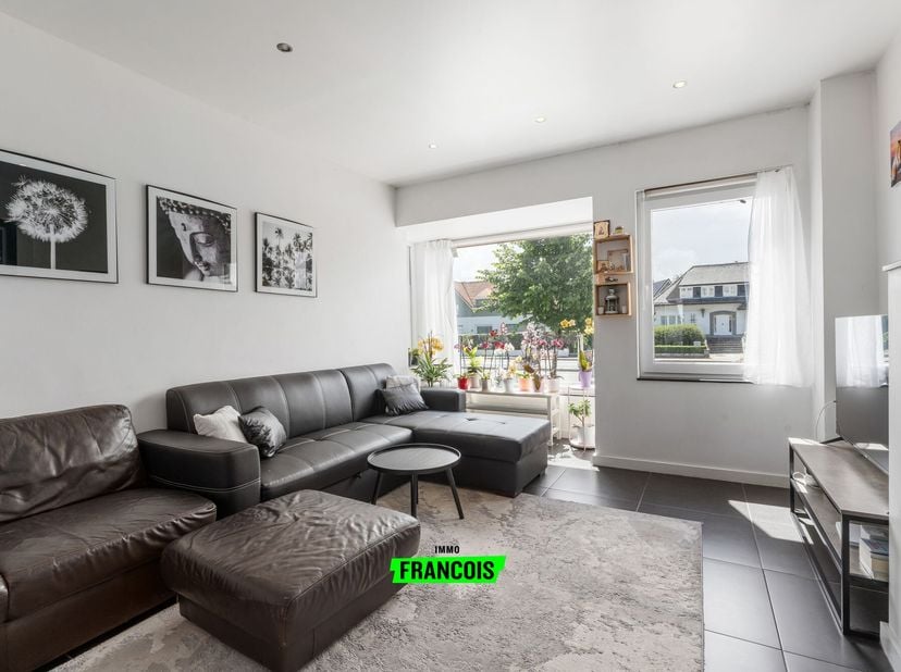 Vous recherchez un appartement à vendre à Blankenberge offrant du potentiel, un emplacement central et deux chambres à part entière ? Alors ce rez-de-