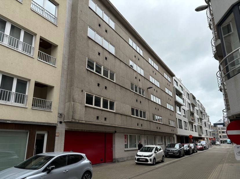 Garage te huur in Hendrik Serruyslaan PARKING CENTRUM STPL 169,
                    8400 Oostende