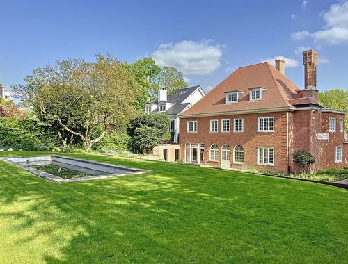                             Villa te huur in Ukkel
