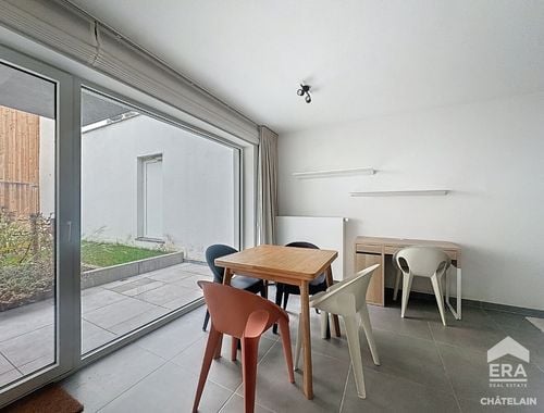                                         Studio met slaaphoek te huur in Brussel, € 1.125
